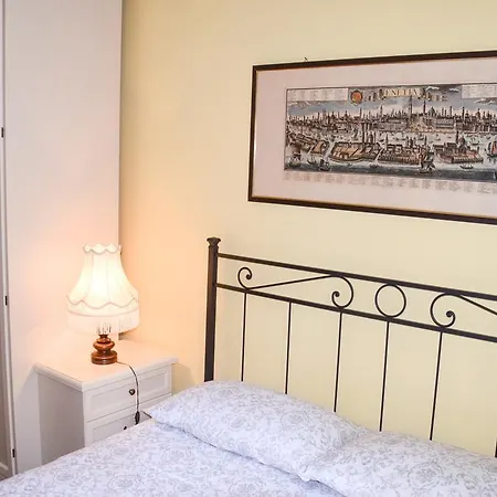 50 Mt From San Marco Daire Venedik